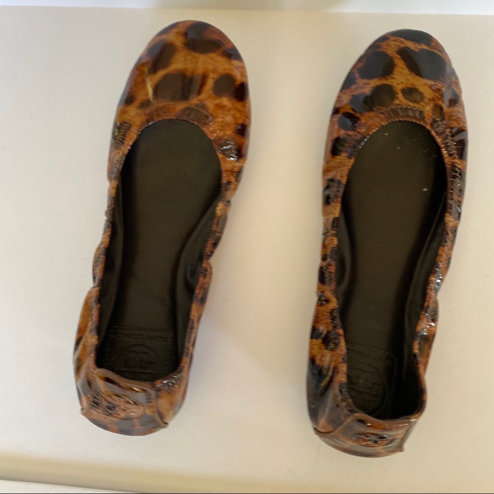 TORY BURCH Leopard Patent Flats Round Toe 6.5 - Picture 9 of 9